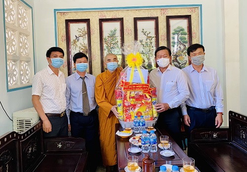 Phái Đoàn Tỉnh Ủy - HĐND - UBND - UBMTTQVN Tỉnh Đồng Nai Chúc Mừng Đại Lễ Phật Đản